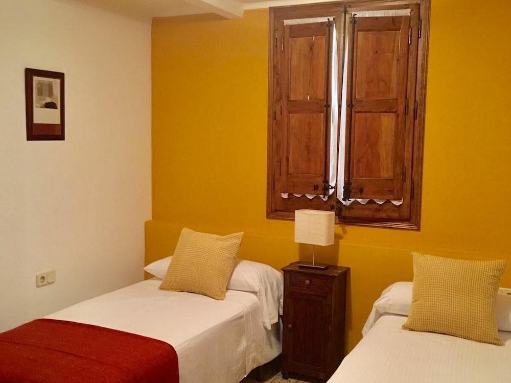 Mas De Baix Hotel Cabrils Luaran gambar