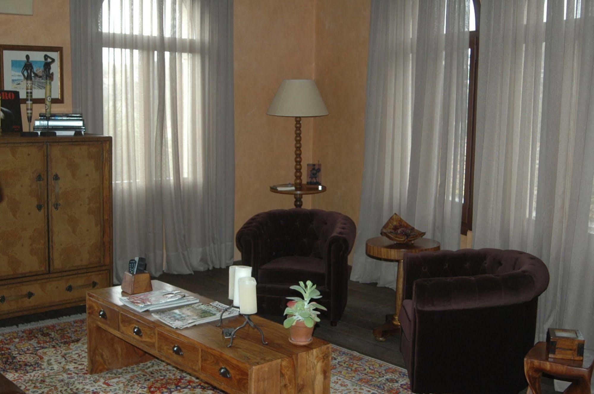 Mas De Baix Hotel Cabrils Luaran gambar