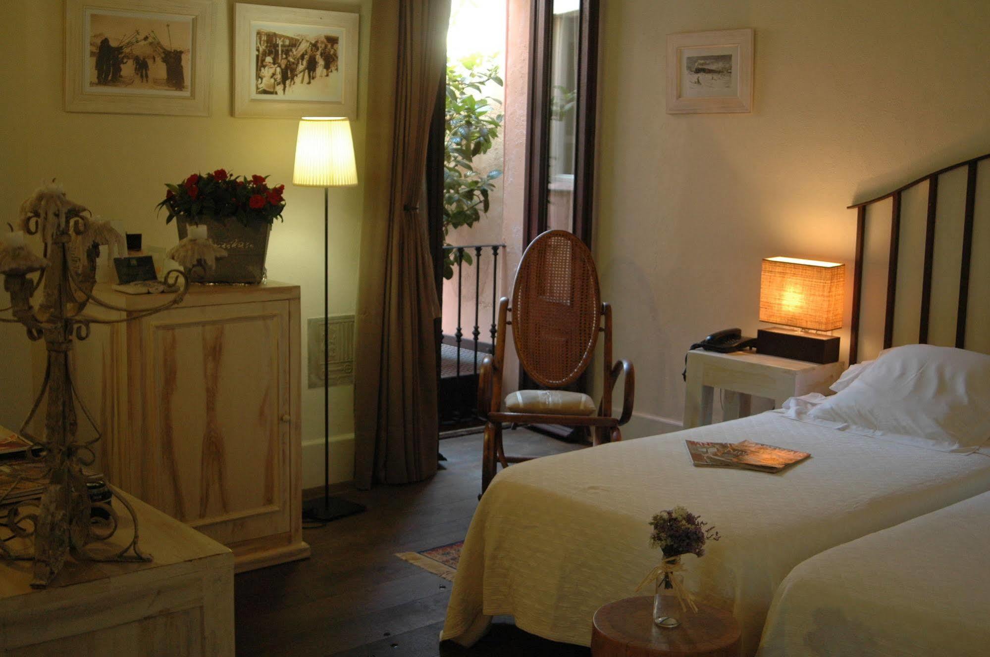 Mas De Baix Hotel Cabrils Luaran gambar