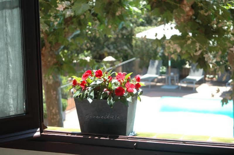 Mas De Baix Hotel Cabrils Luaran gambar